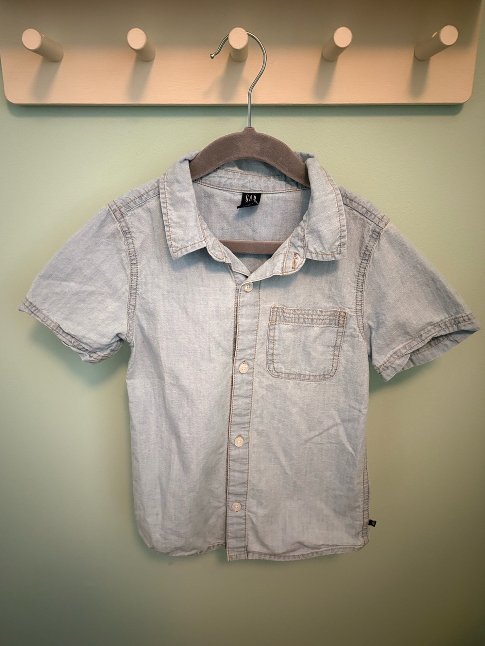 GAP Kids Light Blue Short-Sleeve Button-Up Shirt